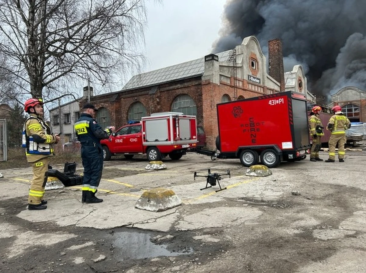 Jak nieoficjalnie dowiedział się reporter RMF FM, jedną z hipotez dotyczących przyczyn pożaru w zabytkowej hali na Przeróbce w Gdańsku było pojawienie się ognia w laboratorium narkotykowym. Do pożaru, w którym wielu przedsiębiorców straciło swoje firmy, doszło na początku lutego. Walka z ogniem trwała blisko 30 godzin, a brało w niej udział niemal 300 strażaków.