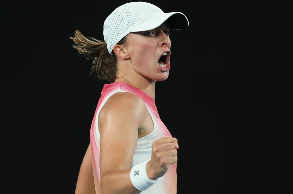 Iga Świątek znakomicie rozpoczęła turniej WTA 1000 w Dubaju. W spotkaniu drugiej rundy Polka pokonała 6:0, 6:2 Białorusinkę Wiktorię Azarenkę. W 1/8 finału Polka zagra z Ukrainką Dajaną Jastremską.