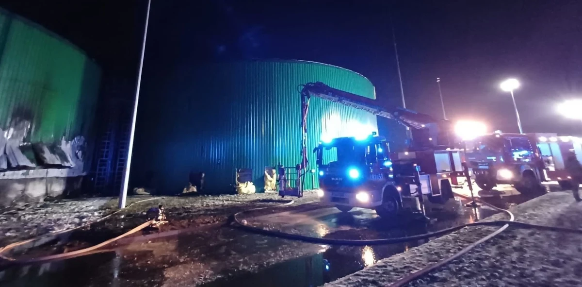 We wtorek wieczorem strażacy opanowali pożar biogazowni w Dusznej Górce w powiecie krotoszyńskim (woj. wielkopolskie). Nie ma osób poszkodowanych. 