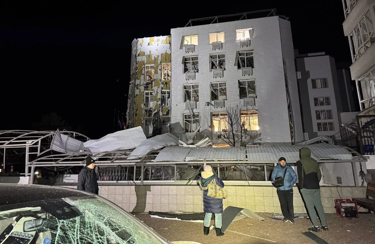 Kolejny dzień, kolejny zmasowany atak rosyjskich dronów na Ukrainę. Tym razem siły Moskwy wystrzeliły na sąsiedni kraj 167 bezzałogowców różnego typu. Celem ataku była m.in. Odessa, gdzie 500 budynków zostało pozbawionych dostaw energii elektrycznej, wody i ciepła.