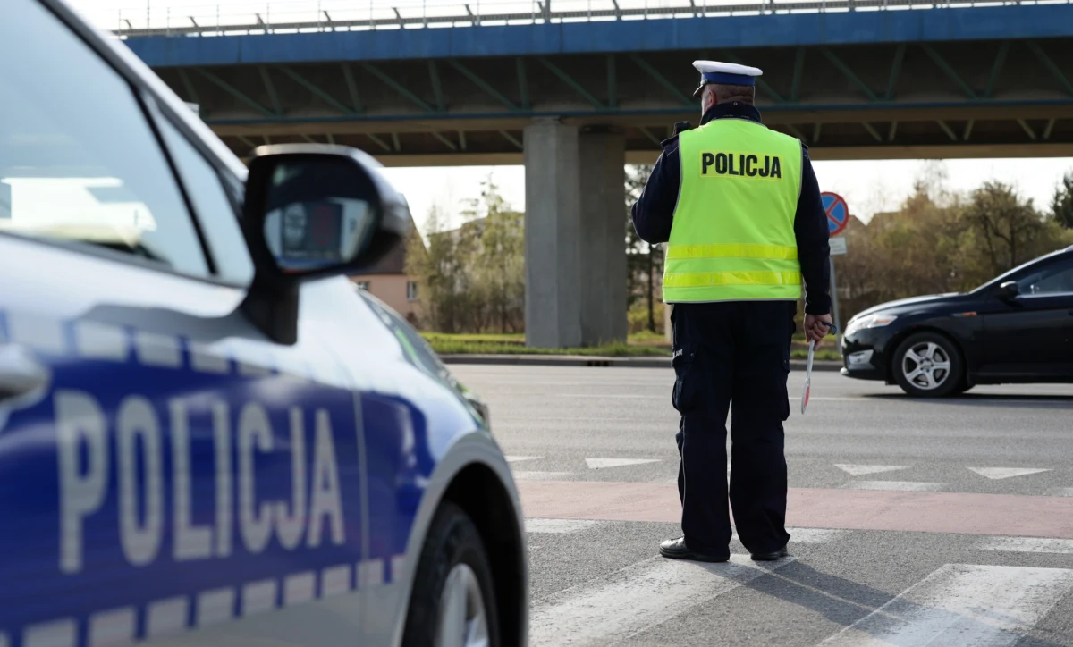 Kierowcy samochodów ciężarowych i dostawczych są dziś na celowniku policjantów. Mundurowi będą kontrolować szereg rzeczy, m.in. sprawdzać sposób zabezpieczania przewożonych ładunków.