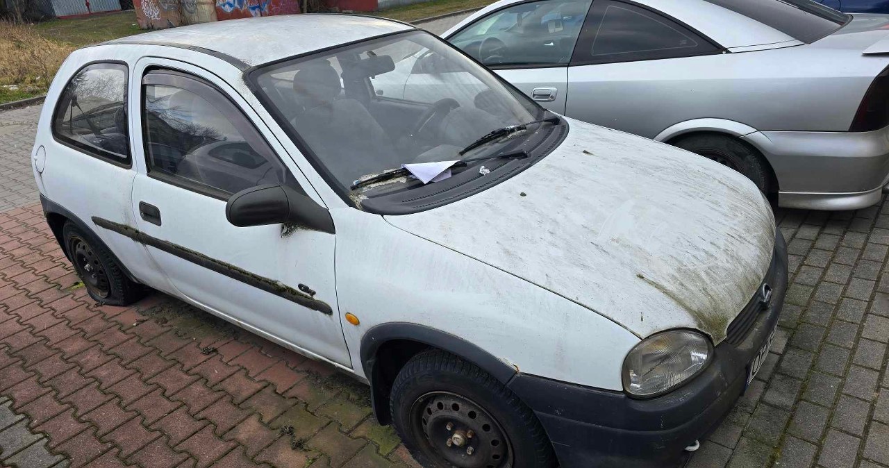 Jak pozbyć się wraku samochodu? Na policję zadzwonisz w jednym przypadku