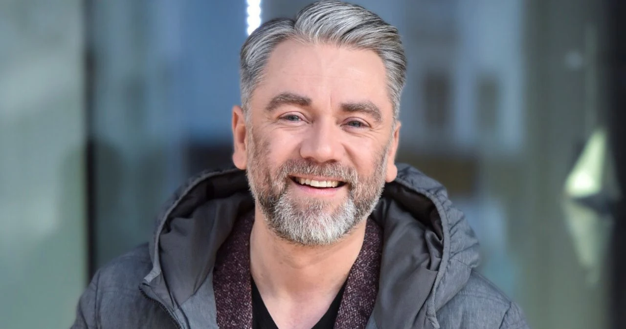 Brat Badacha poszedł w jego ślady. Robi konkurencję wokaliście?