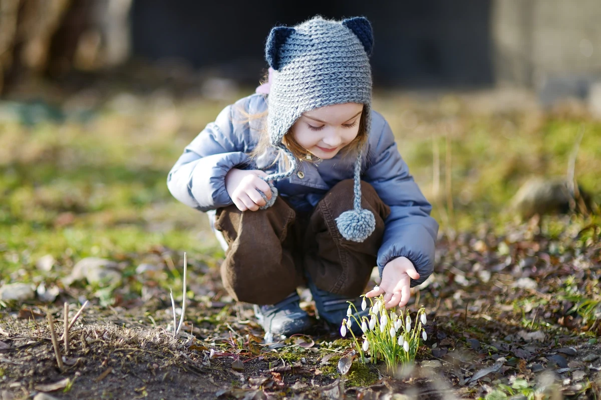 13 stopni "na plusie" - taką temperaturę prognozuje Instytut Meteorologii i Gospodarki Wodnej na poniedziałek, 24 lutego na Dolnym Śląsku. Synoptycy zapowiadają, że koniec mrozów nastąpi już w piątek, 21 lutego. Termometry mogą pokazywać ujemną temperaturę już tylko na Podlasiu. Weekend będzie natomiast ciepły i pogodny w całym kraju. Przypomnijmy, że jeszcze parę dni temu w niemal całej Polsce panowały "dwucyfrowe mrozy", a rekord zimna padł w tatrzańskim Litworowym Kotle. Zanotowano tam minus 41,1 st. C. 