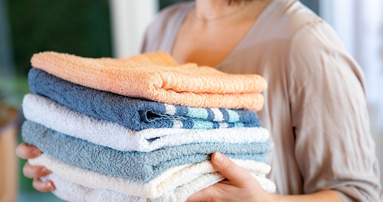 Wlej do bębna tani specyfik. Ręczniki będą miękkie i puszyste