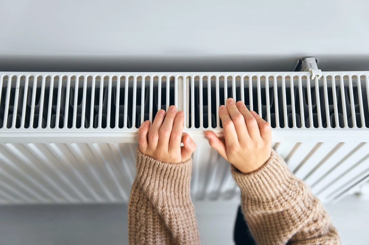 Gdańskie Przedsiębiorstwo Energetyki Cieplnej poinformowało o przerwach w dostawie ciepła i ciepłej wody od wtorku 25 lutego w dzielnicach Stogi i Przeróbka. Związane to jest z koniecznością przełożenia sieci ciepłowniczej zamontowanej pod Mostem Siennickim, gdzie obecnie trwa remont.