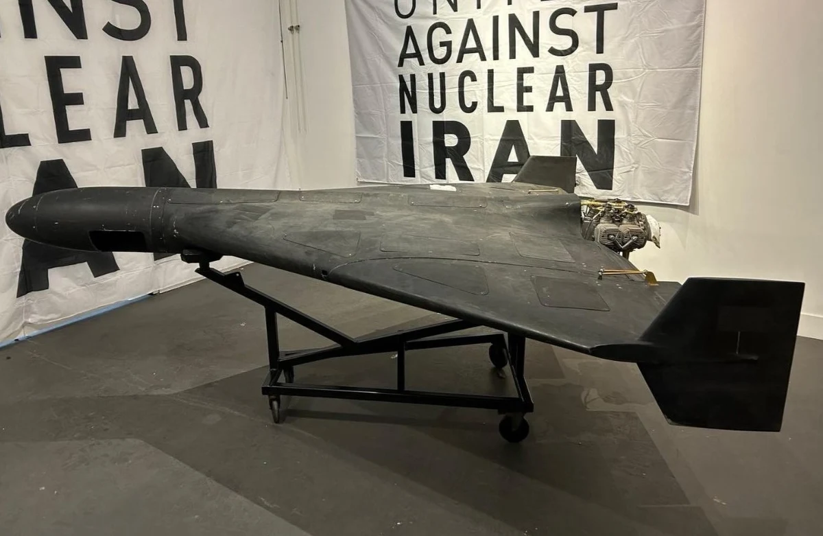 Rosyjski dron Shahed 136 irańskiej produkcji dzięki zaangażowaniu szefa MSZ Radosława Sikorskiego trafił do Stanów Zjednoczonych. Maszynę, zestrzeloną w Ukrainie, zobaczą amerykańscy konserwatywni politycy, w tym wiceprezydent J.D. Vance. "Cały świat powinien być świadom, jakie niebezpieczeństwo sprowadza na nas współpraca Rosji i Iranu" – powiedział RMF FM Sikorski.