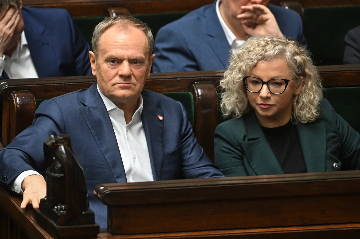 Sejm odrzucił wniosek Prawa i Sprawiedliwości o wyrażenie wotum nieufności wobec ministry do spraw równości Katarzyny Kotuli. W głosowaniu wzięło udział 428 posłów.