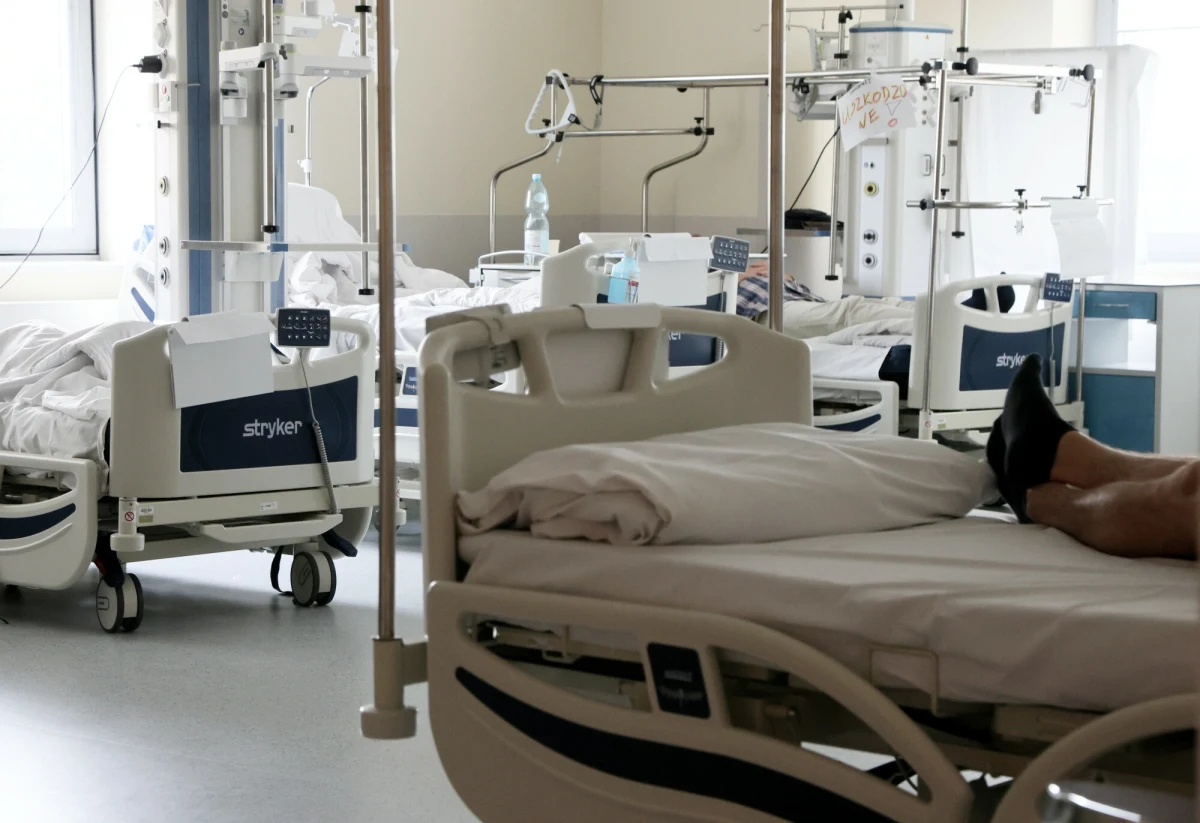 Trudna sytuacja finansowa szpitali będzie tematem rozmów, które o godz. 10:00 rozpoczęły się Ministerstwie Zdrowia. Biorą w nich udział dyrektorzy lecznic z całej Polski. To spotkanie będzie dotyczyło też sprawy, której dotyczy wiele sygnałów, jakie dostajemy od Was na Gorącą Linię RMF FM - kolejek do lekarzy.