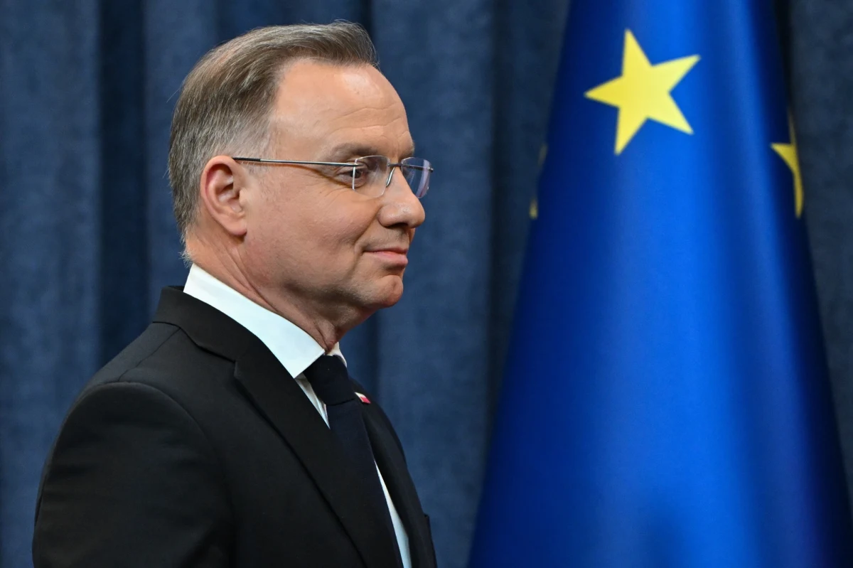 Rozmowa Donalda Trumpa z Andrzejem Dudą miała rozpocząć się o godz. 13.30 czasu lokalnego, czyli ok. 19.30 w Polsce. Spotkanie prezydentów - przy okazji konferencji CPAC - rozpoczęło się z opóźnieniem. 