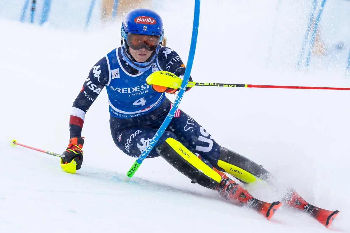 Mikaela Shiffrin znów zwycięska. Amerykańska alpejka wygrała niedzielny slalom we włoskim Sestriere i dotarła do magicznej granicy 100 zwycięstw w alpejskim Pucharze Świata. To pierwsza wygrana utytułowanej zawodniczki po urazie brzucha, którego doznała 30 listopada. Polki w niedzielę nie startowały.