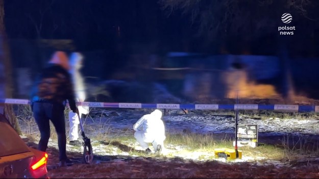 Młoda kobieta została trafiona siekierą w twarz. Do szpitala w Wałbrzychu trafił także 50-latek. Choć on akurat, po wyjściu z placówki, trafi do prokuratury. Zatrzymany został także 18-latek. Beata Glinkowska.