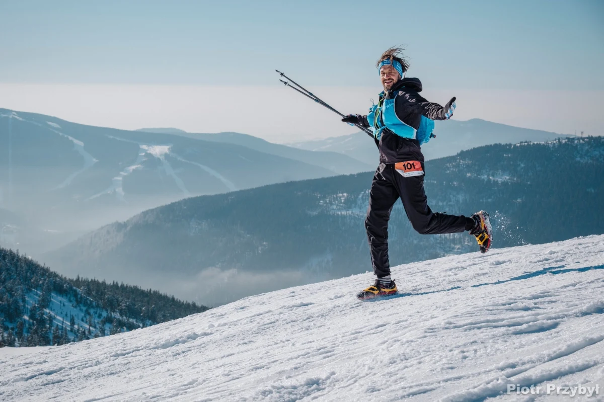 Wyśmienite warunki biegowe w Karkonoszach i rekordowe czasy zawodników - tak zostanie zapamiętany XI Zimowy Ultramaraton Karkonoski im. Tomka Kowalskiego. Na pierwszym miejscu wśród mężczyzn - z nowym rekordem trasy - uplasował się Dominik Tabor. Najlepsza wśród pań, także z rekordowym czasem, była Vincenta Mikulenaite.
