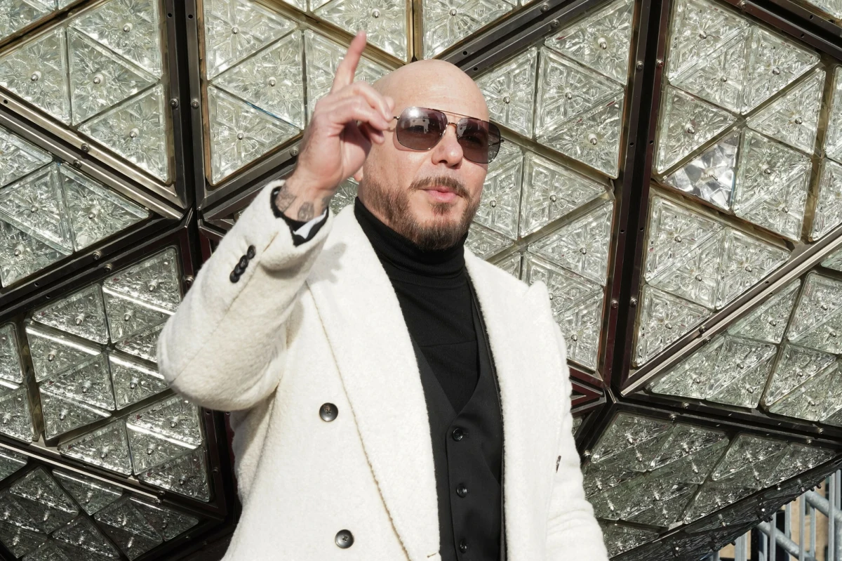 Światowa supergwiazda Pitbull ogłosił długo wyczekiwany powrót Party After Dark Tour do Europy już w czerwcu. W roli gościa specjalnego wystąpi wielokrotnie nagradzany Grammy artysta dancehall, ikona reggae - Shaggy. Pitbull, czyli raper Mr. Worldwide, w Tauron Arena Kraków wystąpi 23 czerwca. Kiedy startuje sprzedaż biletów?