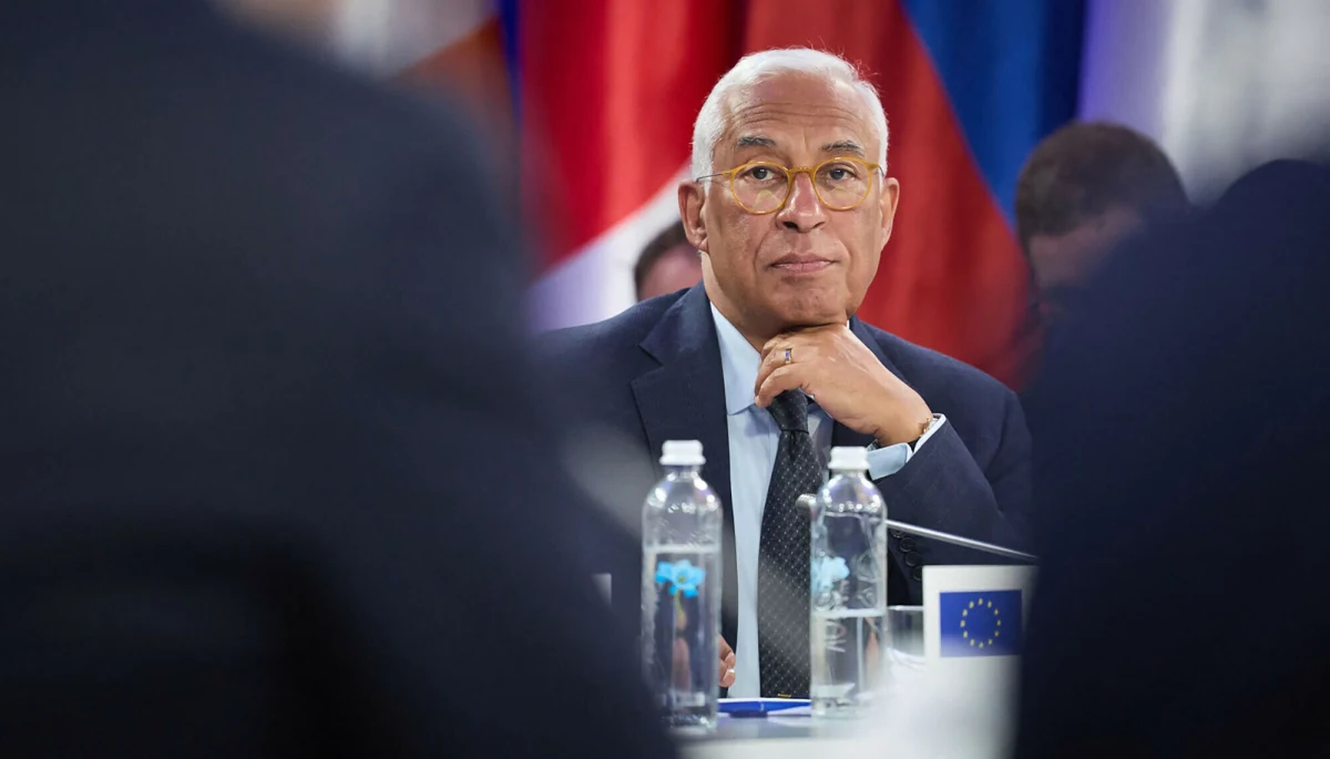 "Nie tylko słowa, ale także twarde decyzje wskazują, że Unia Europejska będzie dalej wspierała Ukrainę" - powiedział Donald Tusk po spotkaniu z przewodniczącym Rady Europejskiej Antonio Costą w Warszawie. Na 6 marca zwołano specjalne posiedzenie Rady Europejskiej, podczas którego zaprezentowany zostanie nowy pakiet dotyczący obronności.