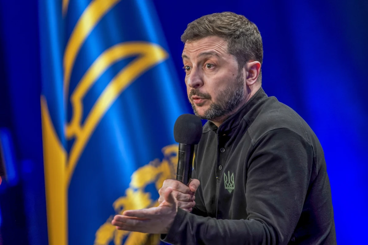 Nie ma aktualnie szans na przeprowadzenie wyborów prezydenckich w Ukrainie. Zostaną one ogłoszone dopiero po zakończeniu wojny i zapewnieniu trwałego pokoju, a mandat prezydenta Wołodymyra Zełenskiego jest legalny i niekwestionowany przez naród - oświadczył we wtorek ukraiński parlament, czyli Rada Najwyższa Ukrainy. Deputowani przegłosowali tzw. uchwałę w sprawie wspierania demokracji.