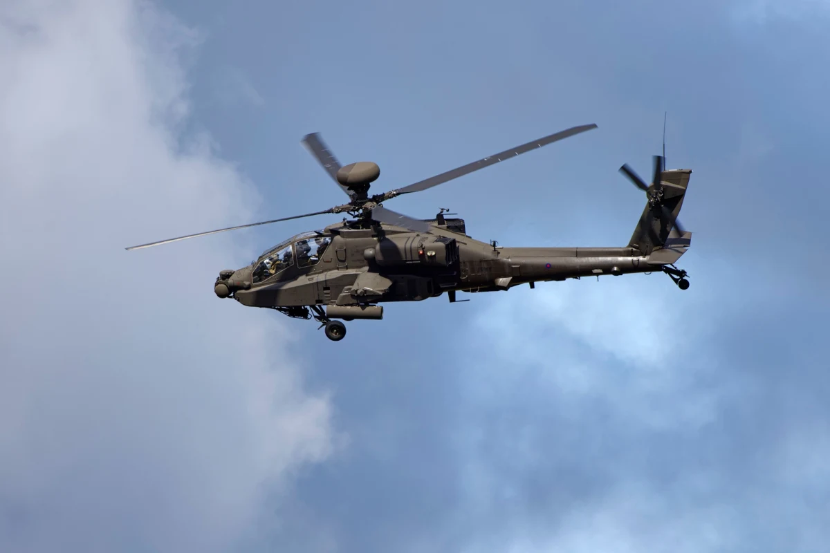 W czwartek w Inowrocławiu ma zostać podpisana umowa leasingowa na 8 amerykańskich śmigłowców AH-64E Apache - poinformował wicepremier, szef MON Władysław Kosiniak-Kamysz. Chodzi o tzw. rozwiązanie pomostowe przed dostawą 96 nowych maszyn.