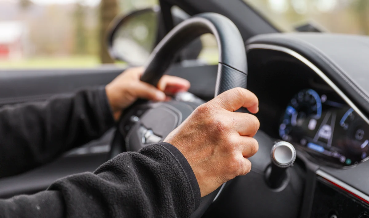 Siedmiu kierowców warszawskiej prokuratury okręgowej z kłopotami. Wieloletni pracownicy instytucji są podejrzewani o kradzież paliwa. Wszyscy stracili pracę, a ich poczynaniom przyjrzą się śledczy.