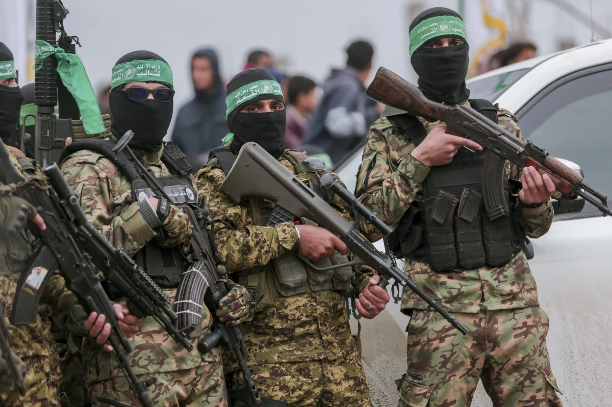 Hamas ogłosił, że doszedł do porozumienia z Izraelem w sprawie wymiany zakładników i ich zwłok w zamian za palestyńskich więźniów. Dziś wieczorem Hamas ma przekazać zwłoki czterech zakładników, a Izrael uwolnić 602 Palestyńczyków. Informację o przełamaniu impasu podał izraelski dziennik "Haarec".