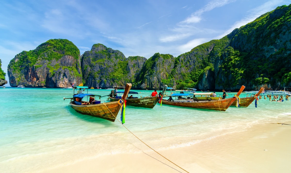 Tajlandzka policja zatrzymała Brytyjczyka, który przebywał w tym kraju nielegalnie przez 9135 dni. 60-letni mężczyzna przyjechał do Tajlandii w 2000 r. z 30-dniową wizą turystyczną, ale jego pobyt nieco się przedłużył. W efekcie zostanie deportowany.