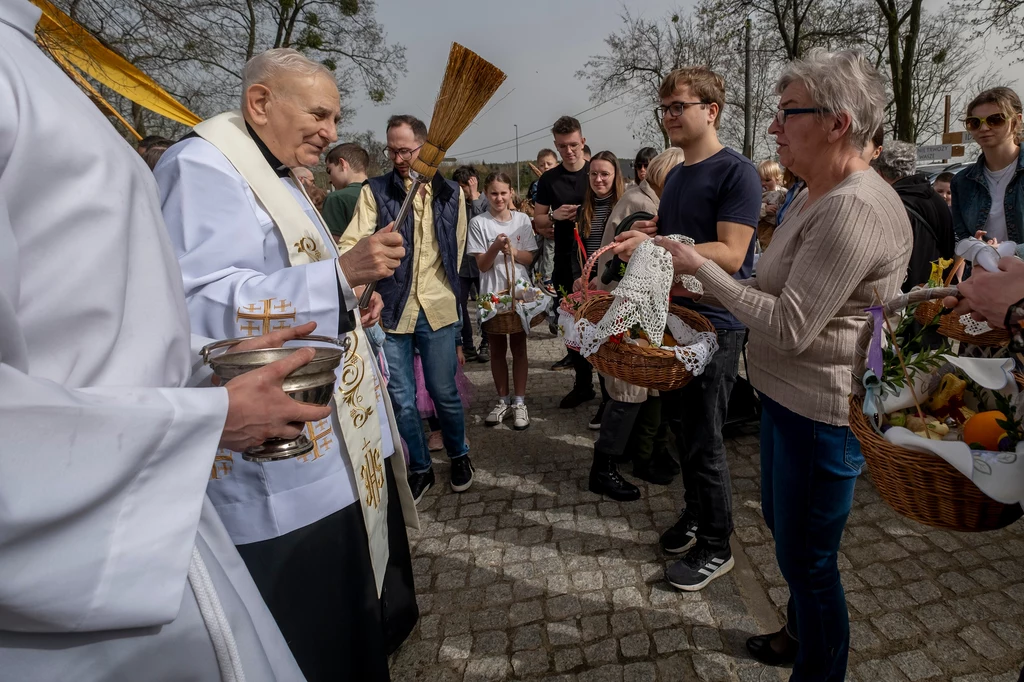 Święcenie koszyczków w Wielką Sobotę