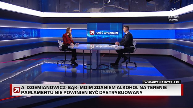 Minister Agnieszka Dziemianowicz-Bąk pytana była w ''Gościu Wydarzeń'' o nocną prohibicję i ograniczenie liczby punktów sprzedaży alkoholu w Warszawie. - Powinniśmy systemowo podchodzić do tematu przeciwdziałania nadużywania alkoholu i dążenia do tego, aby był spożywany w jak najmniejszych ilościach - oznajmiła. - Nawet drobne ilości alkoholu - choć jego spożywanie jest legalne, sprzedaż jest legalna - są dla zdrowia szkodliwe i najwyższy czas, żeby o tym mówić i w mediach, i debacie publicznej - podkreśliła. Na uwagę prowadzącego, że nocną prohibicję wprowadził Kraków, minister stwierdziła, że "są samorządy, które podjęły takie decyzje". - Czasami budziło to kontrowersje, budziło to wątpliwości, ale z czasem mieszkańcy się do tego przyzwyczajali. Powiem więcej, mieszkańcy są bardzo zadowoleni z tych stref wolnych od sprzedaży alkoholu - zaznaczyła. - Alkohol to jest trucizna, legalna, którą dorośli ludzie mogą spożywać albo nie, natomiast jest to szkodliwe dla zdrowia, nie ma co do tego żadnych wątpliwości - zauważyła.