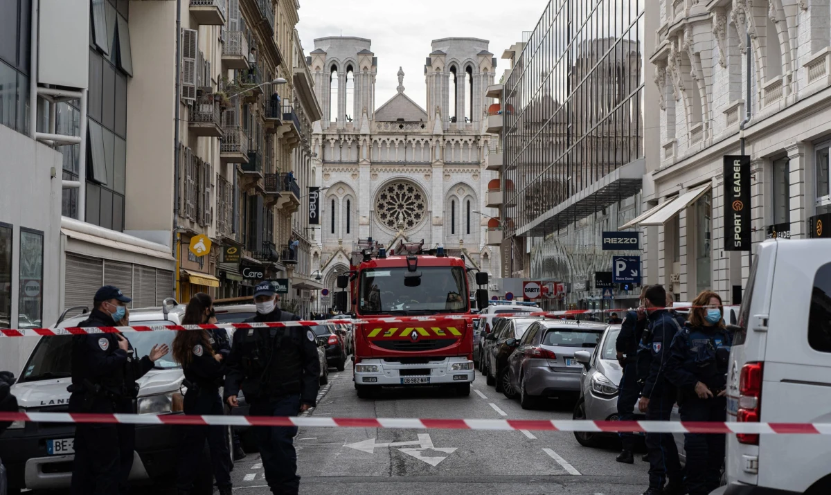 Obywatel Tunezji Brahim Aouissaoui został skazany przez sąd w Paryżu na dożywocie za zabicie trzech osób podczas ataku terrorystycznego w bazylice w Nicei w październiku 2020 roku. Mężczyzna nie będzie mógł ubiegać się o przedterminowe zwolnienie.