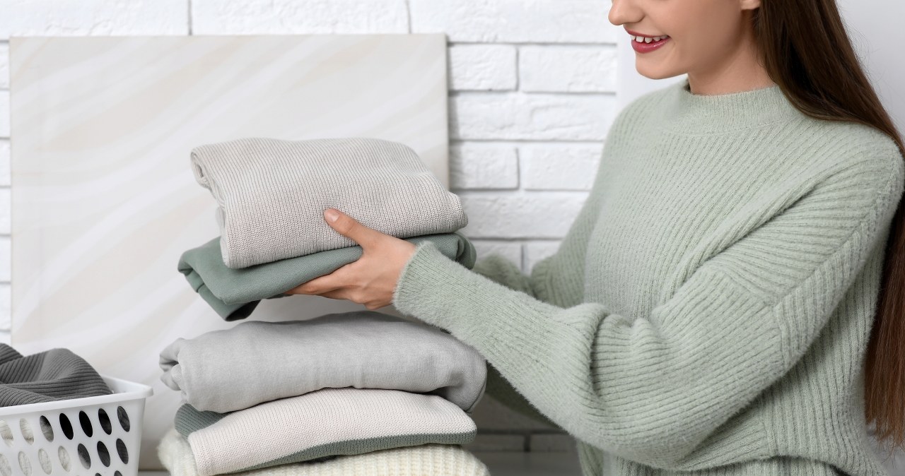 Sweter skurczony w praniu? Oto sposoby, które naprawdę działają