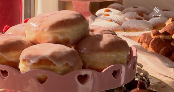 ''Wydarzenia'': Kolejki przed cukierniami po pączki. Ceny niektórych przyprawiają o ból głowy