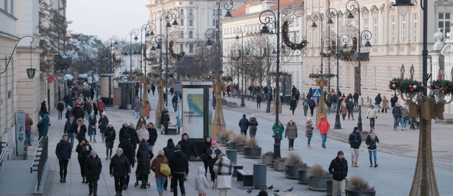 7,5 miliona – tylu noclegów udzieliła turystom w 2023 r. Warszawa. Dane, którymi podzielił się w czwartek Główny Urząd Statystyczny, oznaczają, że nasza stolica zajęła 24. miejsce w Unii Europejskiej. Na pierwszym miejscu we Wspólnocie jest Paryż. Udzielono tam 75,5 mln noclegów.