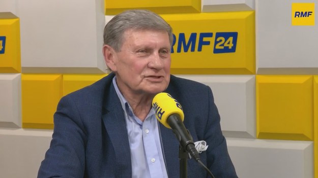 "Deficyt budżetowy rośnie i utrzymywane są wydatki, które nie mają żadnego sensu" - prof. Leszek Balcerowicz ostro skrytykował w Popołudniowej rozmowie w RMF FM politykę gospodarczą obecnego rządu. Balcerowicz zaznaczył, że będzie kibicował Rafałowi Brzosce w misji deregulacji polskiej gospodarki. "Zamiast zająć się problemem realnym próbuje się reklamować ruchy, które mają odcień ksenofobiczny" - odparł z kolei zapytany o pomysły polskich polityków ws. ograniczania 800 plus dla Ukraińców. 