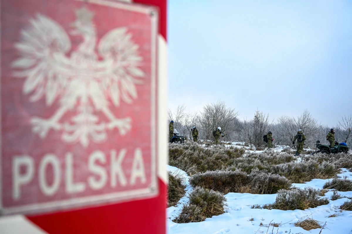 Pierwsze deportacje zatrzymanych w Polsce obcokrajowców - kryminalistów do krajów ich pochodzenia, m.in. do Gruzji, nastąpią w pierwszym tygodniu marca - zapowiedział premier Donald Tusk.