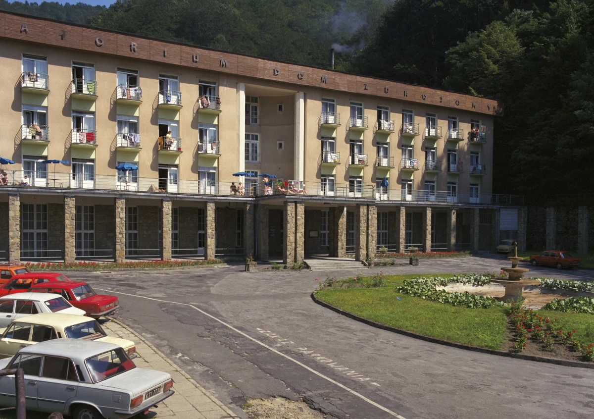 Jeszcze do lat 90. poprzedniego wieku miejsce to było pełne kuracjuszy. Po zamknięciu domu zdrojowego miejscowość stała się uzdrowiskiem-widmo. Żegiestów-Zdrój (woj. małopolskie) otrzyma jednak potężny impuls, by ponownie zaprosić do siebie kuracjuszy i turystów.