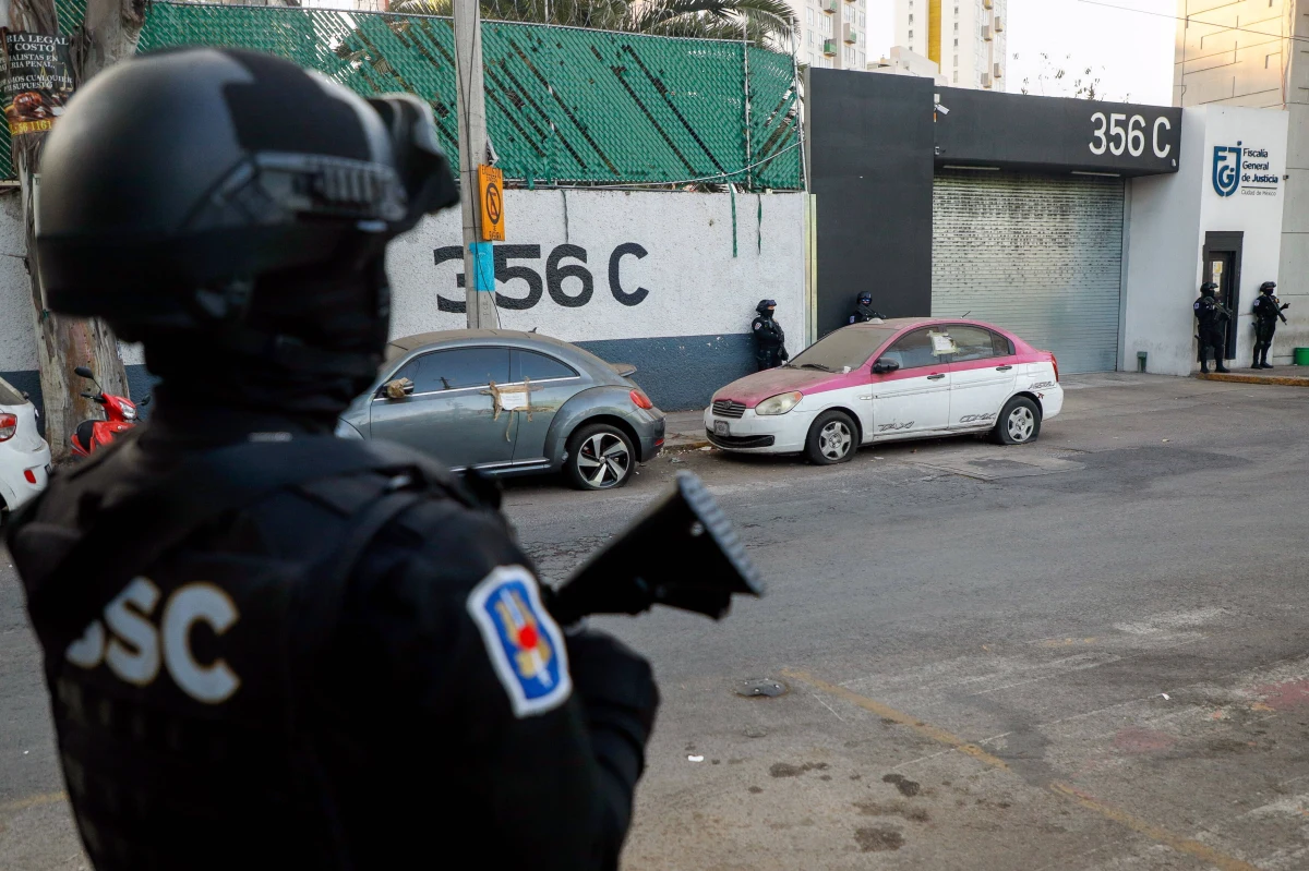 Meksyk odesłał do USA barona narkotykowego Rafaela Caro Quintero i 28 innych więzionych gangsterów, powiązanych z najgroźniejszymi grupami przestępczymi – ogłosiła meksykańska prokuratura. Była to największa tego typu operacja od lat, a media wiążą ją z groźbami celnymi prezydenta USA Donalda Trumpa.