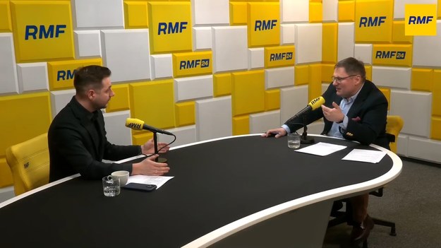 "Młode pokolenie polityków powinno być pokoleniem poważnym" – powiedział w Porannej rozmowie w RMF FM europoseł PiS Patryk Jaki. Polityk poddał krytyce niektóre zachowania działaczy Konfederacji, które - jego zdaniem - nakręcają sprzeczną z polską racją stanu nienawiść do Ukrainy i Ukraińców. Gość Tomasza Terlikowskiego mówił, że "nie nosi w plecaku buławy prezesa PiS", a bliskim mu ideowo kandydatem na następcę Jarosława Kaczyńskiego jest Przemysław Czarnek.