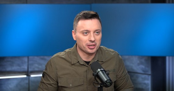 "Polityczny WF": Duda nagrany, gdy czekał na Trumpa. Narosły spiskowe teorie