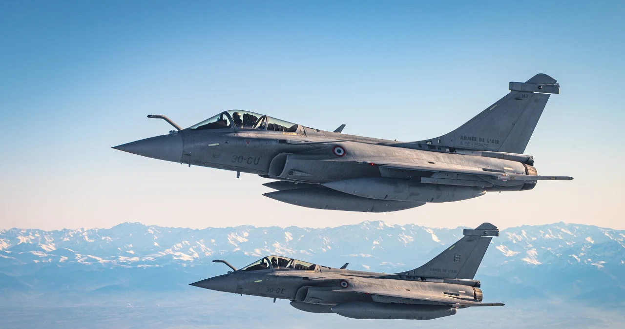 Francuski pilot zdradził kulisy misji nad Polską. "Lecimy"