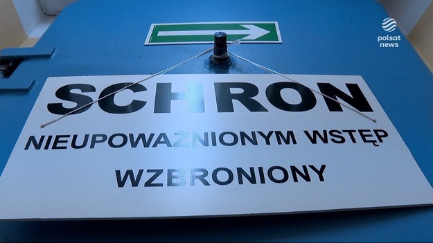 Najwyższa Izba Kontroli alarmuje, że zaledwie 4 proc. Polaków może liczyć na miejsce w schronach i ukryciach. Nie wiemy nawet, gdzie schronienia szukać w razie zagrożenia. Jest do tego specjalna aplikacja "Schrony". Sprawdziliśmy czy i  jak działa. Dla ''Wydarzeń'' Marcin Piotr Wrona.