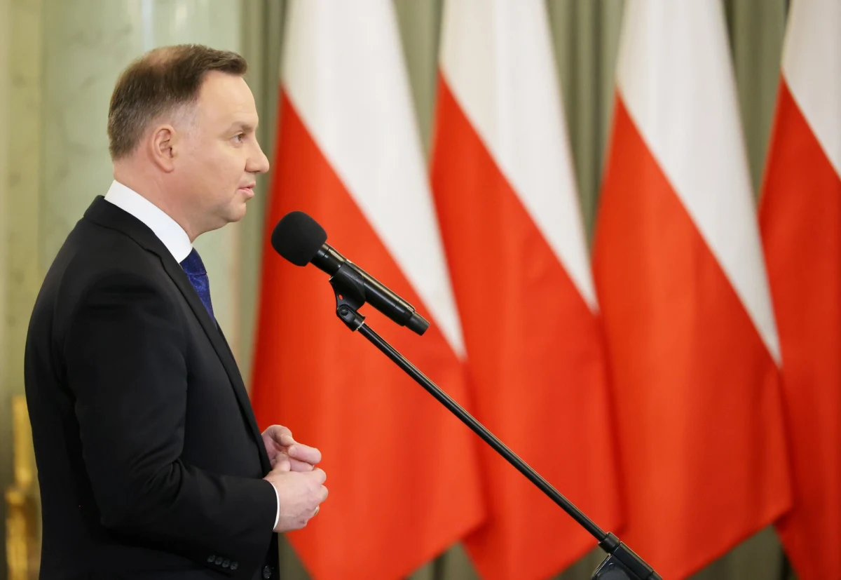 Wojewódzki Sąd Administracyjny w Warszawie podjął decyzję o uchyleniu postanowienia prezydenta Andrzeja Dudy dotyczącego wyznaczenia sędziego Sądu Najwyższego Pawła Grzegorczyka do orzekania w Izbie Odpowiedzialności Zawodowej. To kolejna odsłona sporu toczącego się m.in. przed sądami administracyjnymi od jesieni 2022 roku. Chodzi o wyłonienie sędziów do powstałej wówczas Izby Odpowiedzialności Zawodowej w Sądzie Najwyższym.