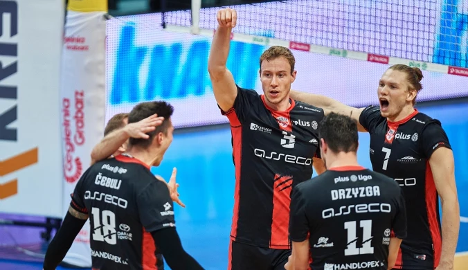 Znany siatkarz mógł grać z Leonem. Podjął decyzję, Rosjanie go przekonali