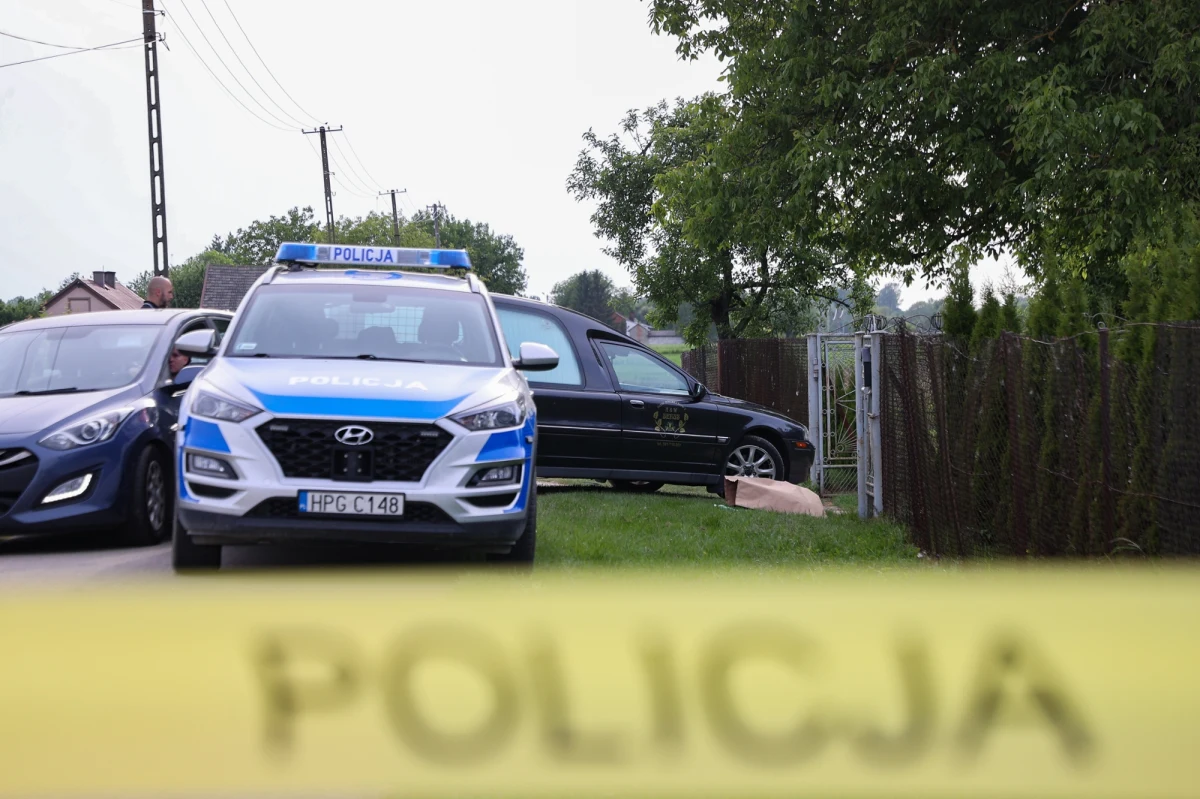 Monika B., która usłyszała zarzuty zamordowania dwóch kilkuletnich córek w Woli Szczucińskiej (Małopolskie), jest niepoczytalna - uznała Prokuratura Okręgowa w Tarnowie. Prokurator skierował do sądu wniosek o umorzenie postępowania, a także o umieszczenie kobiety w zakładzie psychiatrycznym. Dziewczynki miały trzy i sześć lat. 