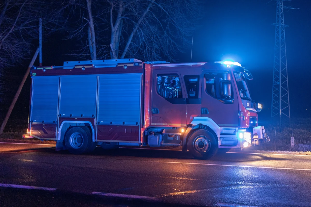 W miejscowości Bolęcin w powiecie chrzanowskim w Małopolsce doszło do pożaru. Ogień trawił zakład, w którym produkowane są palety. Na szczęście nie ma osób poszkodowanych.