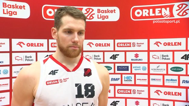 W pierwszym spotkaniu 19. kolejki ORLEN Basket Ligi Arriva Polski Cukier Toruń wygrał na wyjeździe z Energa Icon Sea Czarnymi Słupsk 89:83. - Stracenie 89 punktów w naszej hali jest niedopuszczalne - powiedział Szymon Tomczak, koszykarz ekipy ze Słupska.

