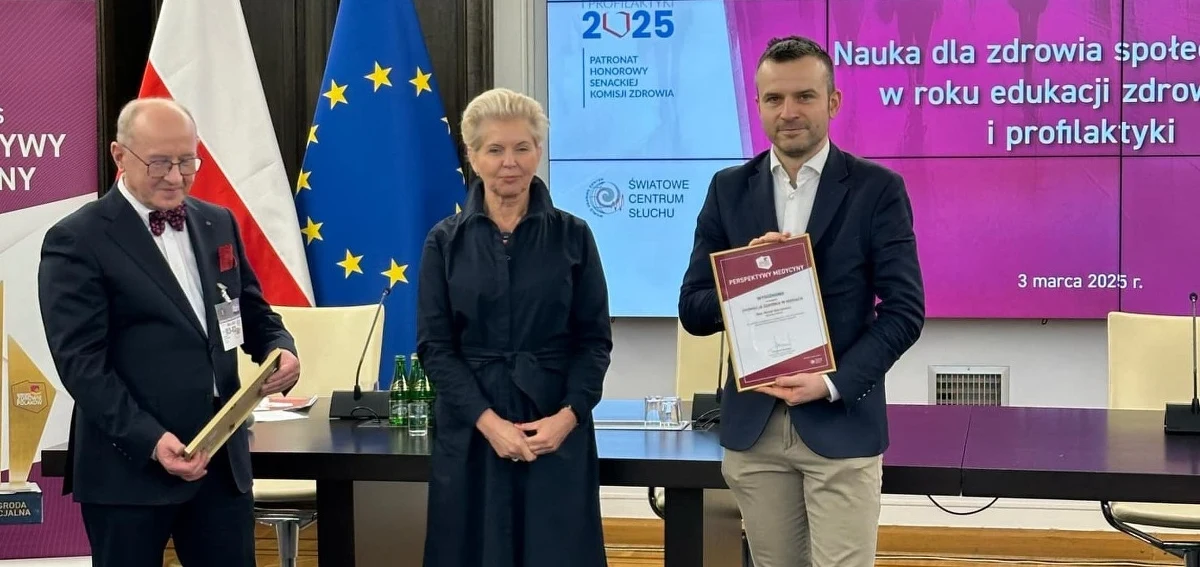 Dziennikarz RMF FM Michał Dobrołowicz odebrał nagrodę w 4. edycji Konkursu "Perspektywy medycyny". Nagrody w tym Konkursie przyznają Senacka Komisja Zdrowia i Rada Programowa Kongresu "Zdrowie Polaków", której przewodniczącym jest profesor Henryk Skarżyński, dyrektor Światowego Centrum Słuchu oraz Instytutu Fizjologii i Patologii Słuchu. Nagrody "Perspektywy medycyny" wręczono w czasie wydarzenia "Nauka dla zdrowia społeczeństwa w roku edukacji zdrowotnej i profilaktyki", które odbywa się w gmachu Senatu RP.