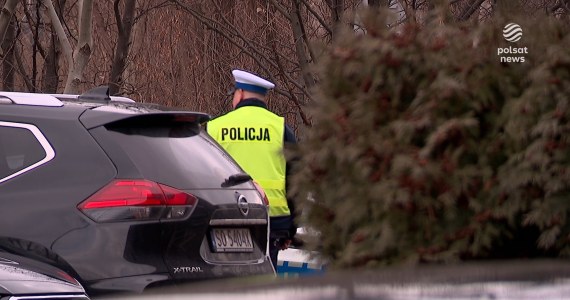 "Wydarzenia": Policja zatrzymała pijaną kobietę bez prawa jazdy. Jechała zdezelowanym samochodem