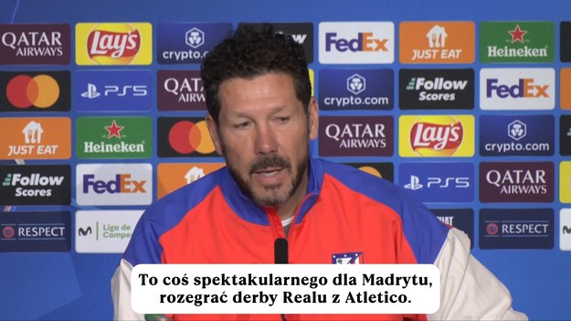 Diego Simeone zapewnia, że Atletico jest „gotowe na wszystko” przed derbowym starciem z Realem Madryt w 1/8 finału Ligi Mistrzów.

Atletico przegrało tylko jedno z ostatnich siedmiu spotkań z Realem i jedzie na Santiago Bernabéu z serią 10 meczów bez porażki. Klub wciąż pamięta finałowe porażki z 2014 i 2016 roku.

„Los Rojiblancos” awansowali do fazy pucharowej, zajmując 1. miejsce w grupie. Real musiał pokonać Manchester City (6-3), by pozostać w grze o 16. tytuł.

We wtorek „Królewscy” zagrają bez zawieszonego Jude’a Bellinghama.