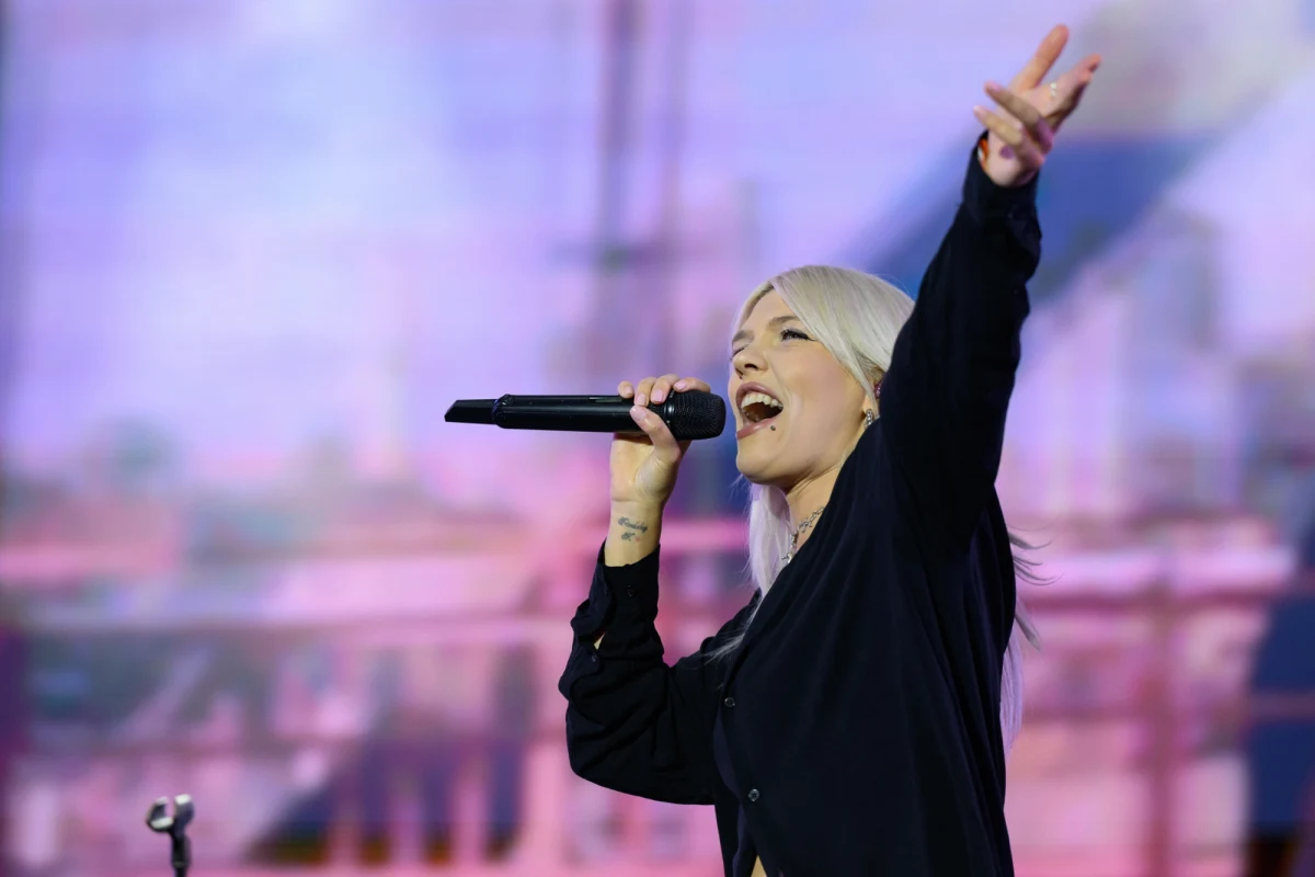 W poniedziałek poznaliśmy część nominacji do Fryderyków – nagród muzycznych przyznawanych przez Związek Producentów Audio Video. Ujawniono kandydatury do nagród w 13 kategoriach muzyki rozrywkowej i pięciu kategoriach jazzowych. Najwięcej nominacji otrzymały Brodka i Daria Zawiałow (po trzy). Kaśka Sochacka, Daria ze Śląska, Natalia Szroeder, Wiktor Waligóra, Zalewski i Sobel mogą zdobyć po dwie statuetki. W kategoriach jazzowych najwięcej nagród mogą otrzymać Leszek Możdżer, Tomasz Dabrowski i Piotr Wyleżoł.