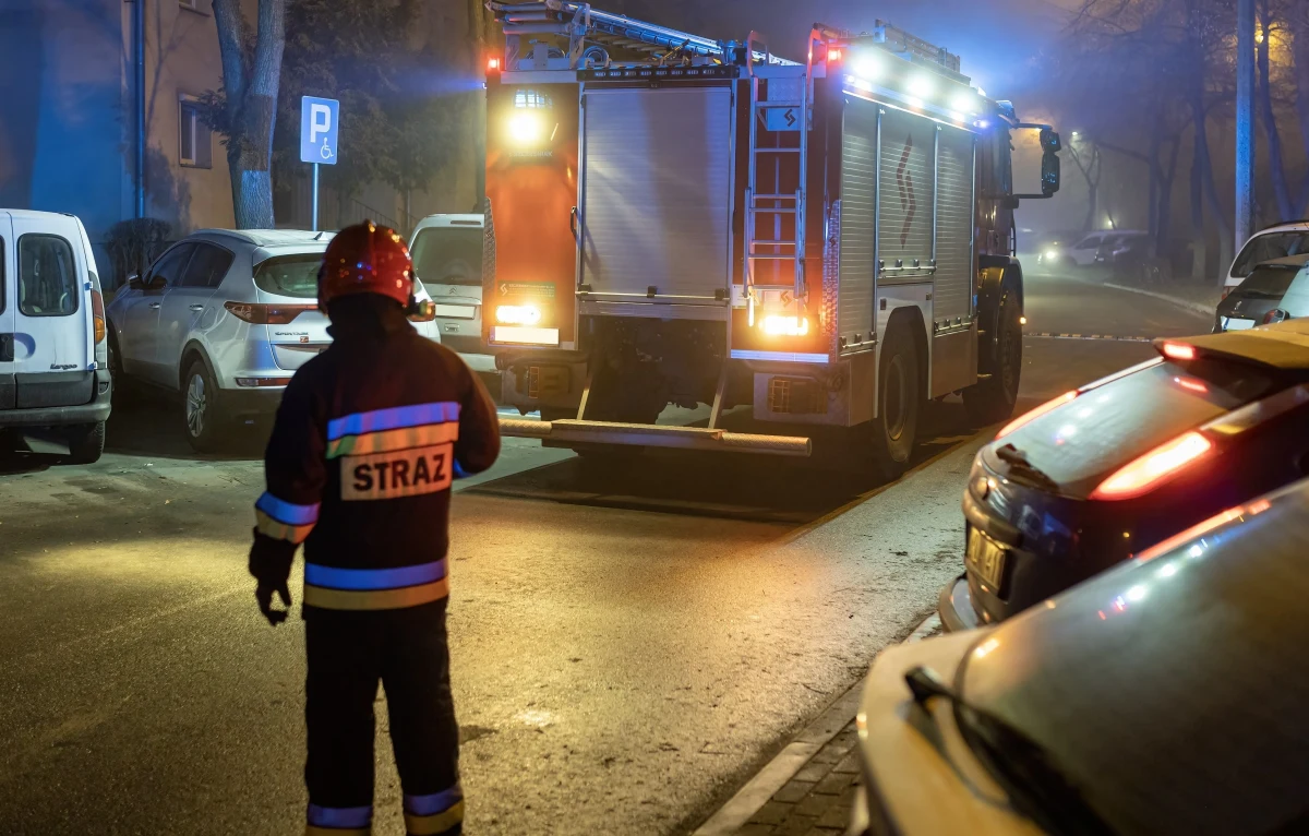 Pożar budynku wielorodzinnego w Kielcach. Ranne zostały 2 osoby. 