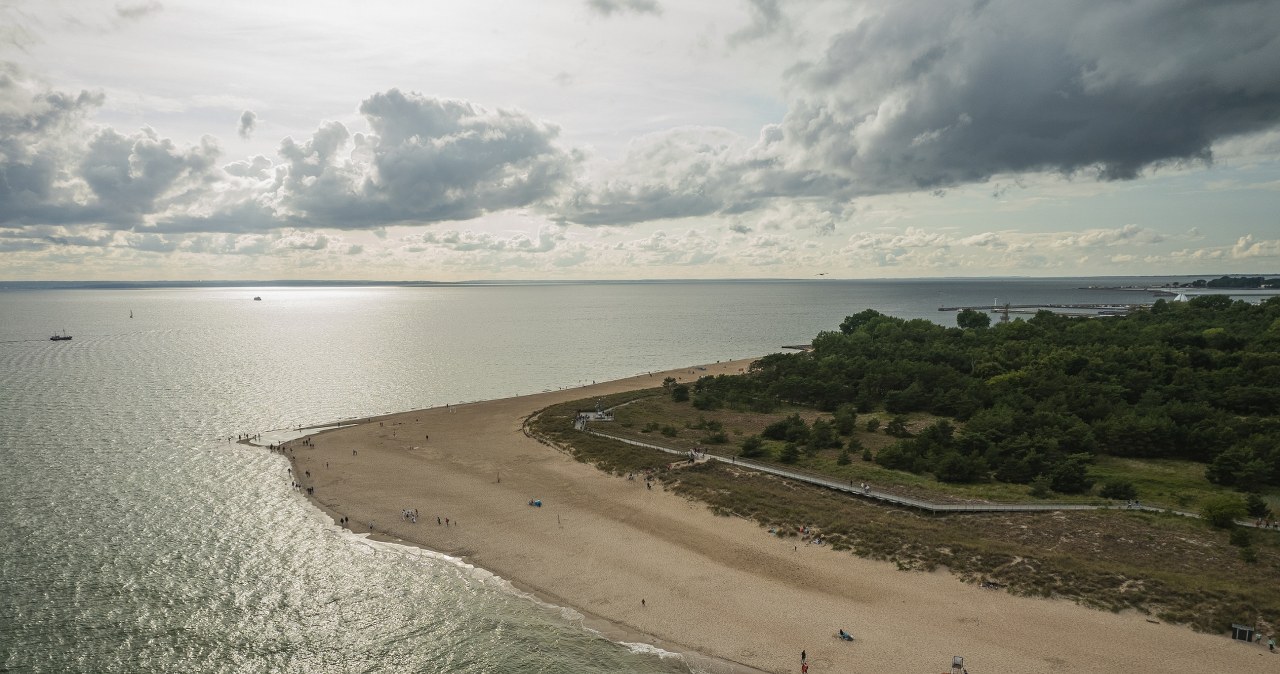 Zbieraj śmieci, korzystaj z uroków Bałtyku. Nietypowy pomysł na urlop