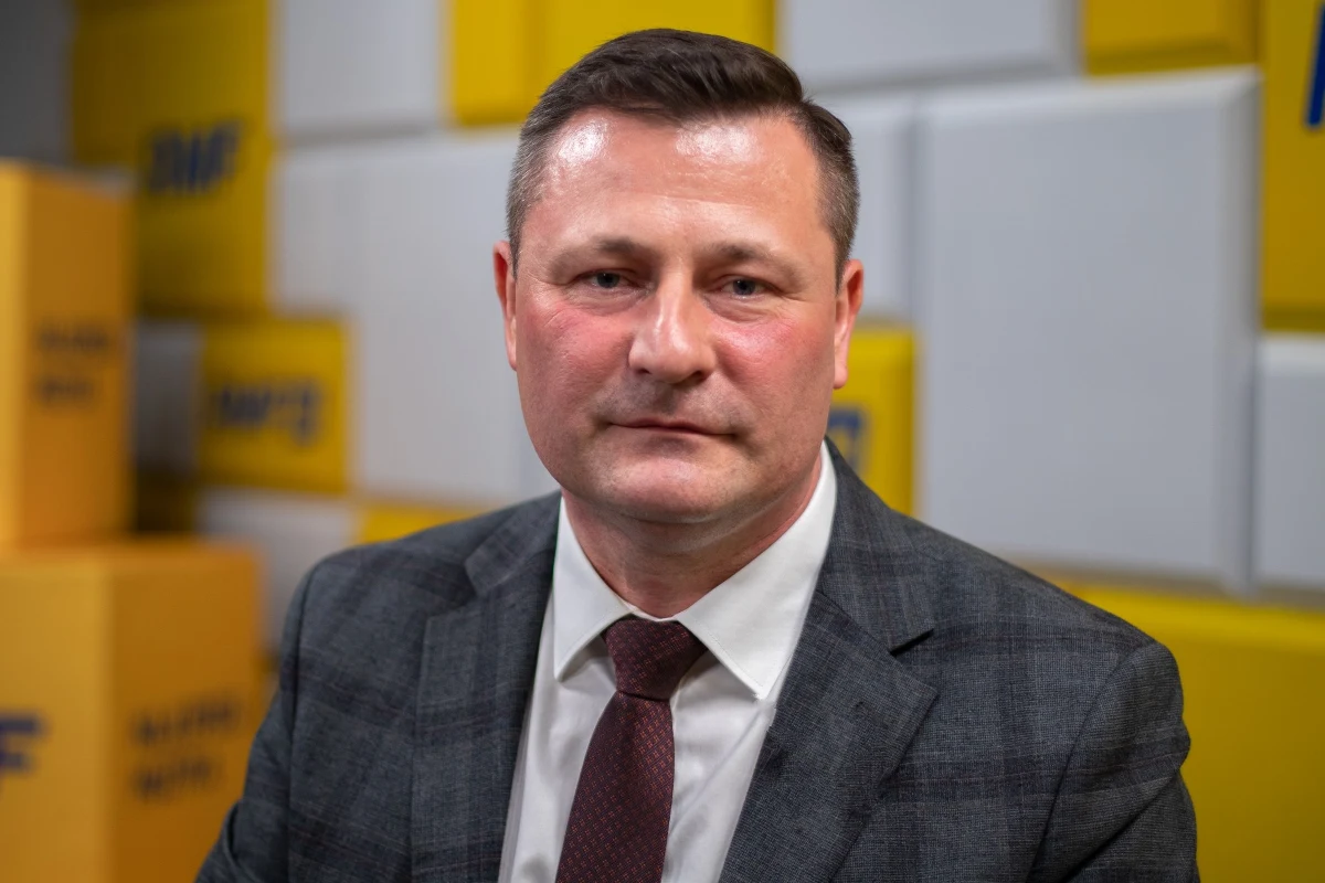 "Jest wiele spraw do wyjaśnienia, słaba komunikacja w sytuacji zagrożenia i rosyjski atak hakerski - to skończy się konkretnymi wnioskami, decyzje personalne zapadną w ciągu najbliższych godzin"- tak o sytuacji w Polskiej Agencji Kosmicznej mówił w Rozmowie o 7:00 w Radiu RMF24 minister rozwoju i technologii Krzysztof Paszyk z PSL. Pytany o to, kiedy POLSA zostanie odblokowana po ataku hakerskim minister odpowiedział: "Jesteśmy w trakcie realizacji procedur. Staramy się to jak najszybciej  zrobić".